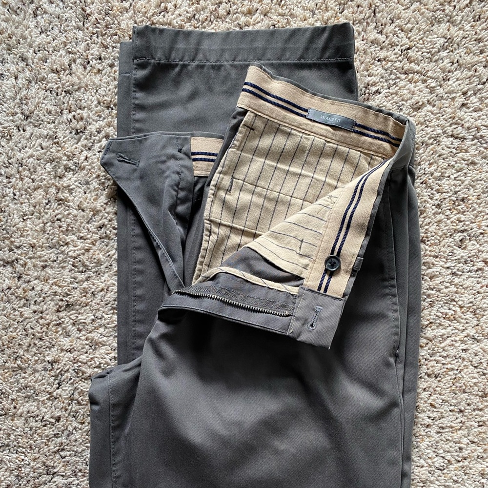Gap Khakis Relaxed Fit Pants